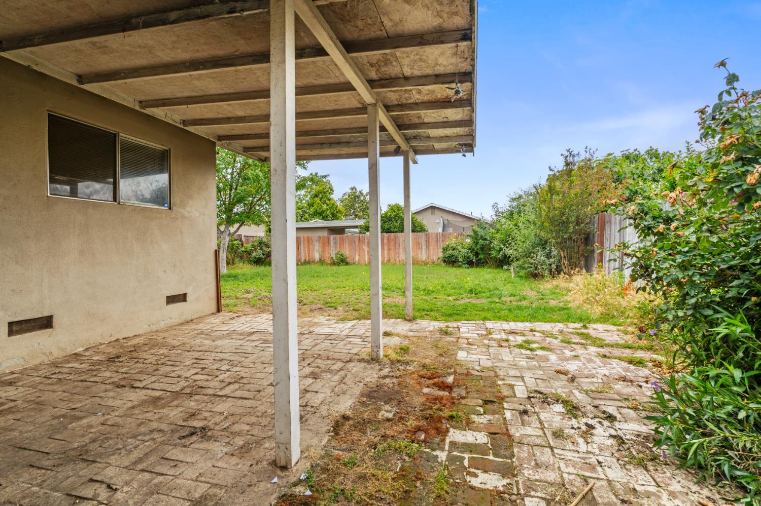 2817 5th St, Hughson, CA 95326