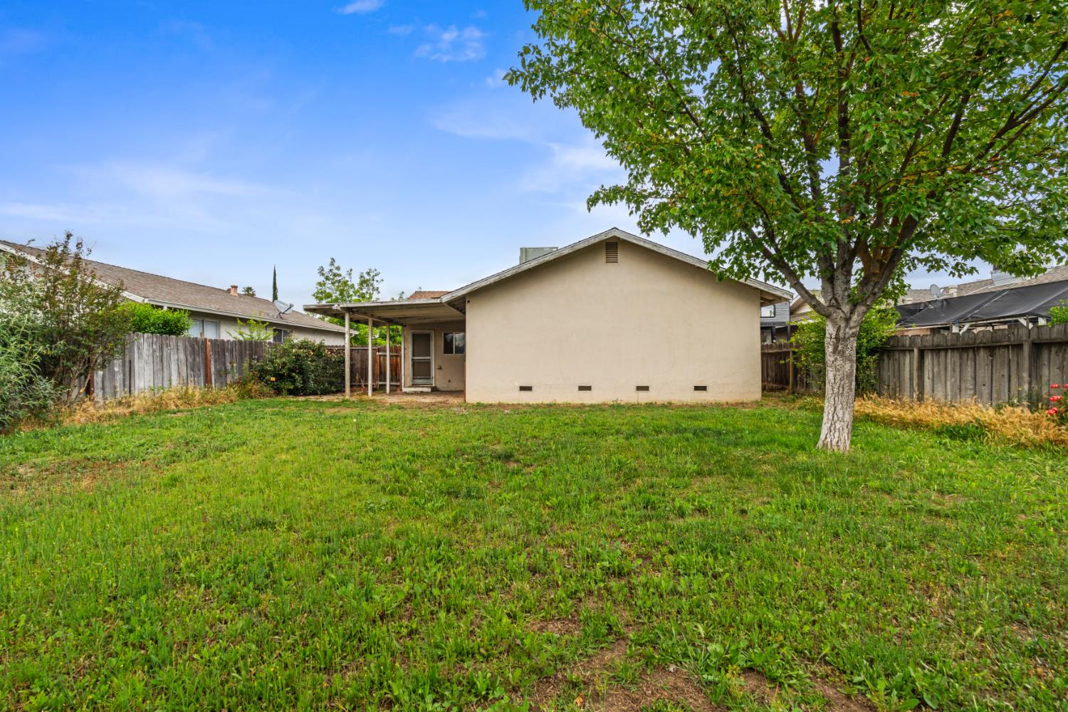 2817 5th St, Hughson, CA 95326