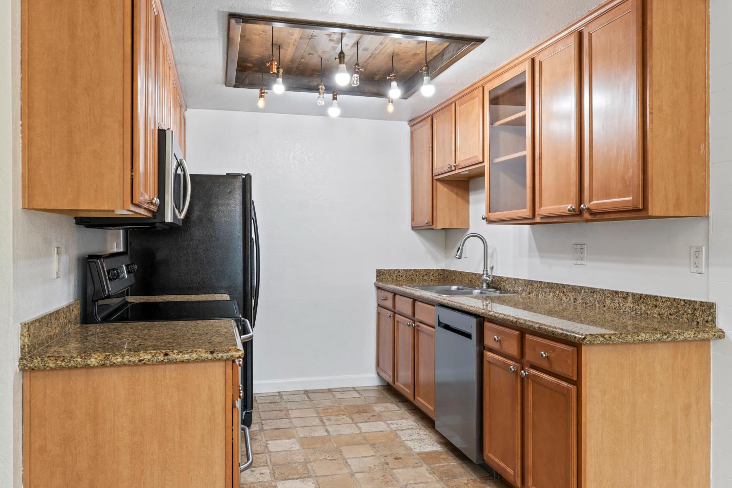 4009 Elmo Loop #A, Modesto, CA 95356