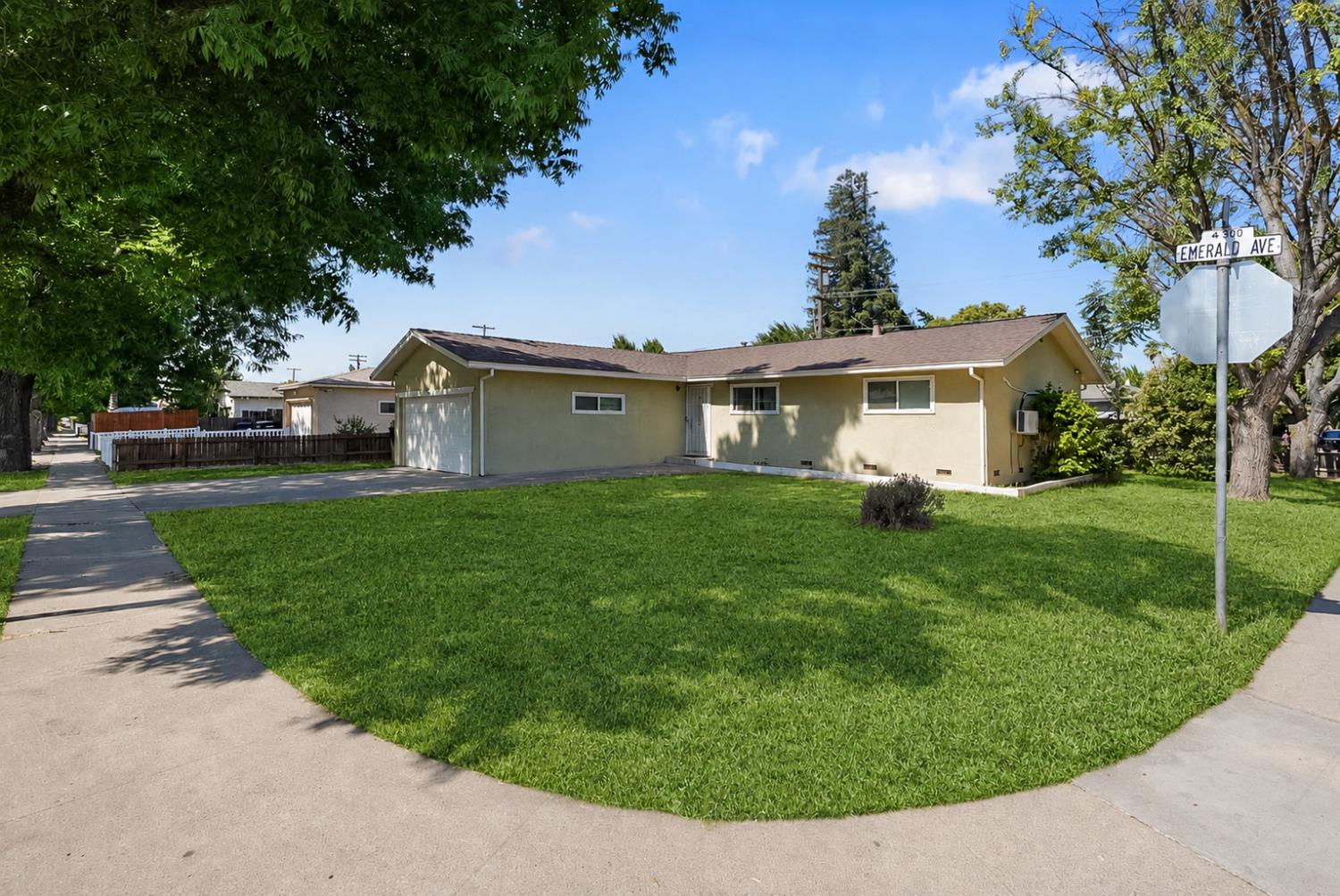 301 S Emerald Ave, Modesto, CA 95351