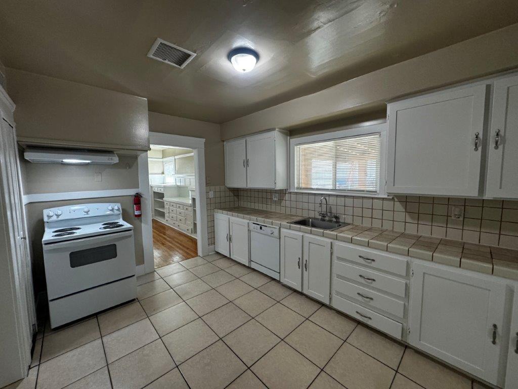 365 N Echo Ave, Fresno, CA 93701