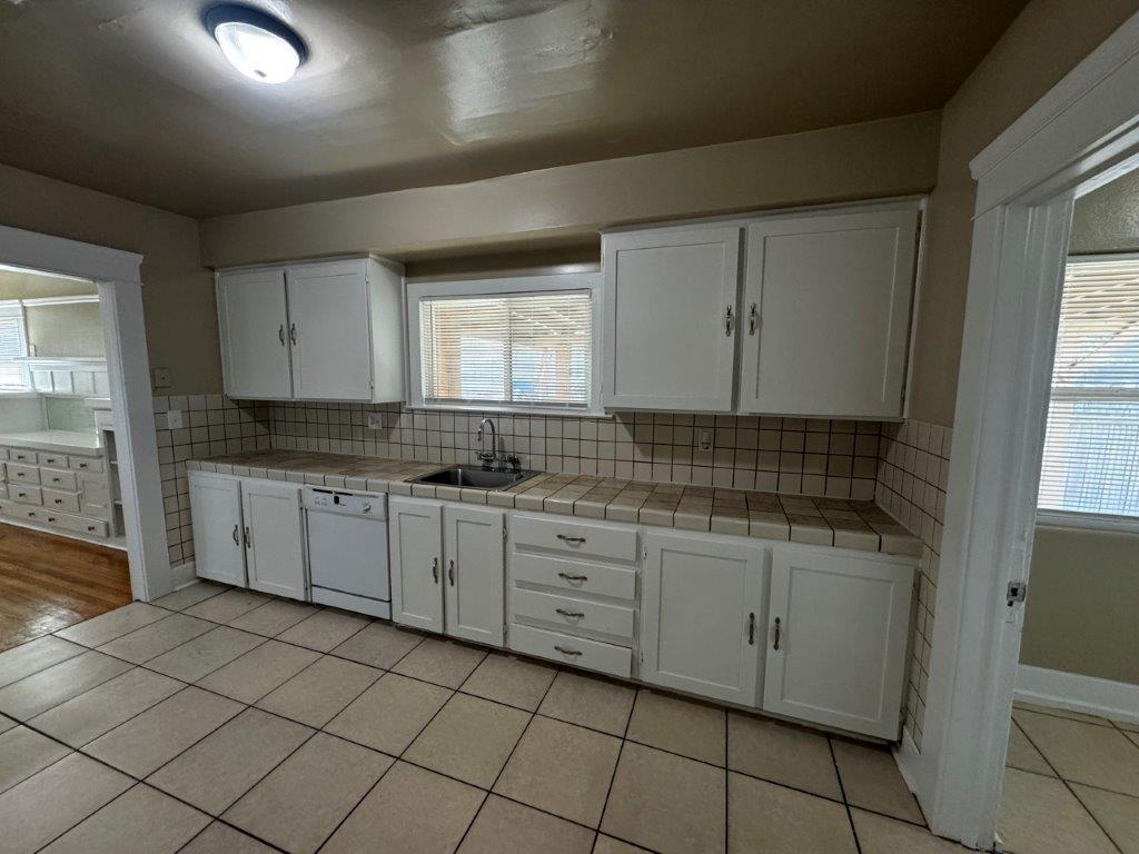 365 N Echo Ave, Fresno, CA 93701