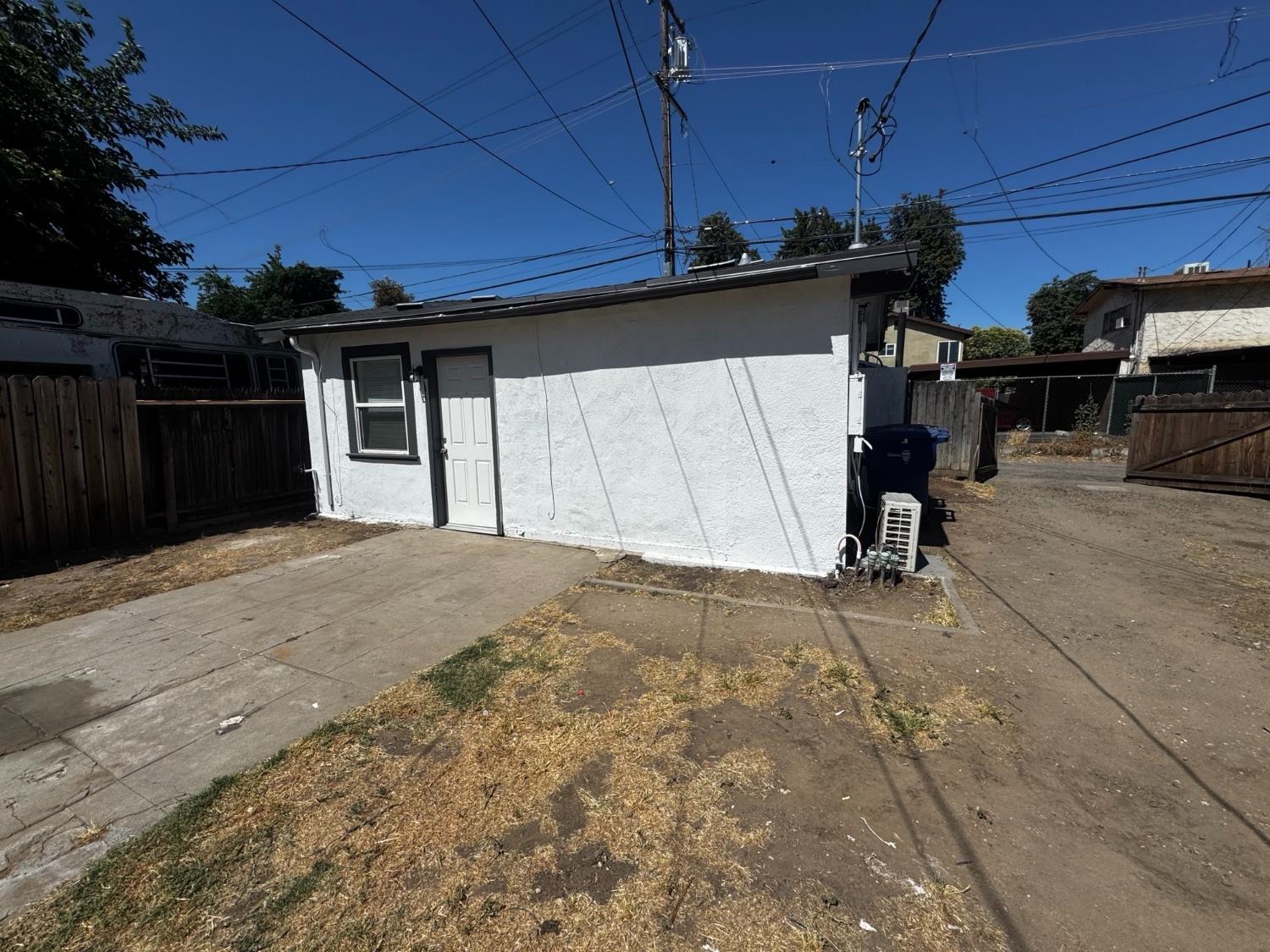 365 N Echo Ave, Fresno, CA 93701