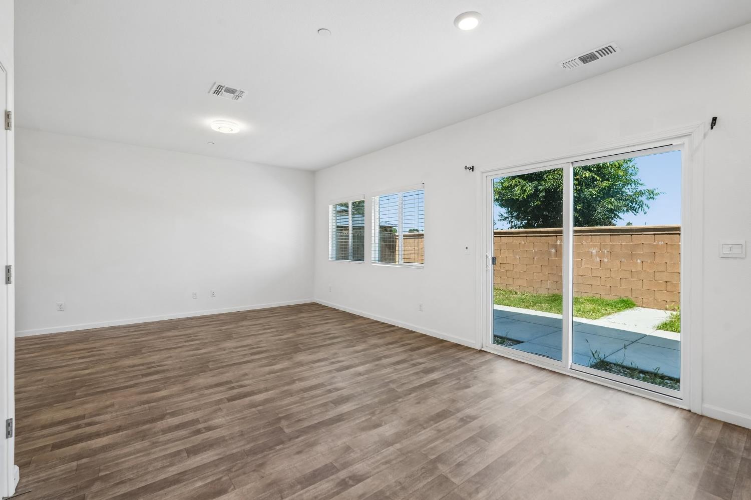 123 Traverso St, Manteca, CA 95336