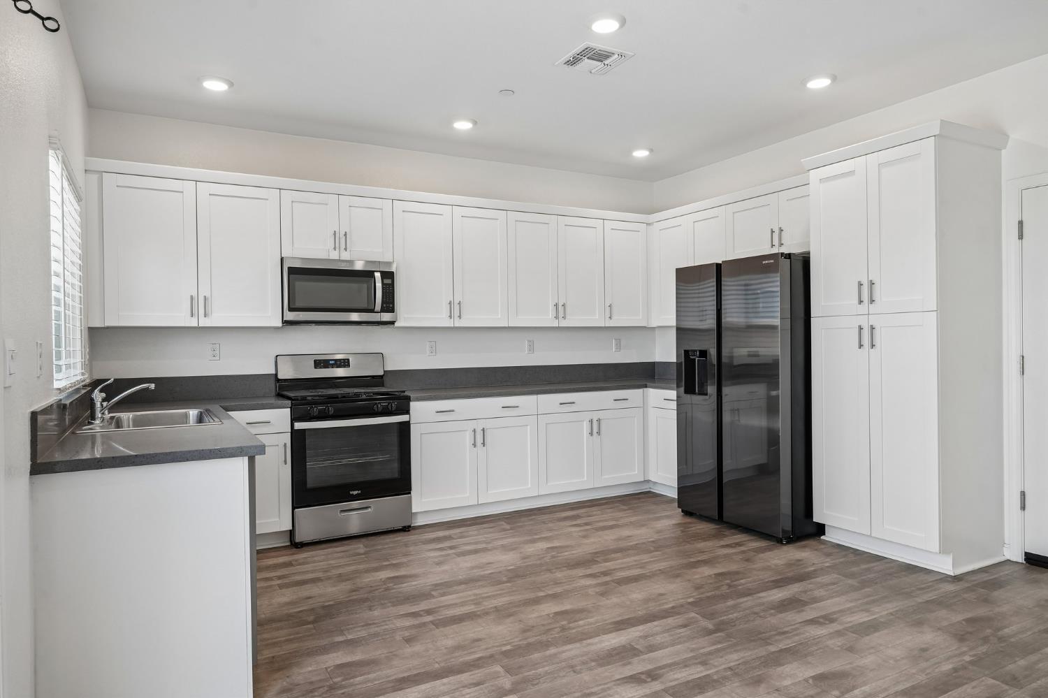 123 Traverso St, Manteca, CA 95336