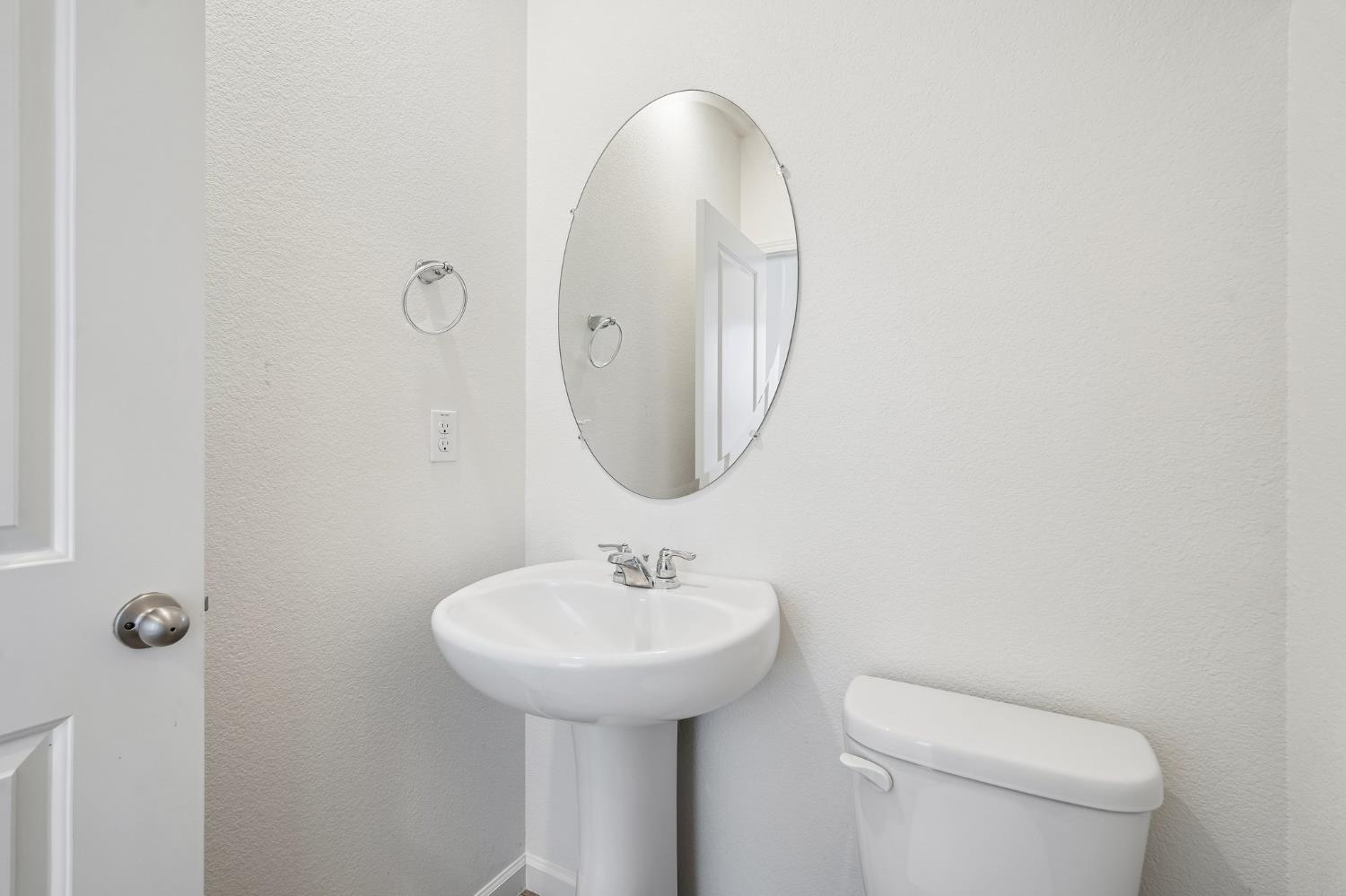123 Traverso St, Manteca, CA 95336