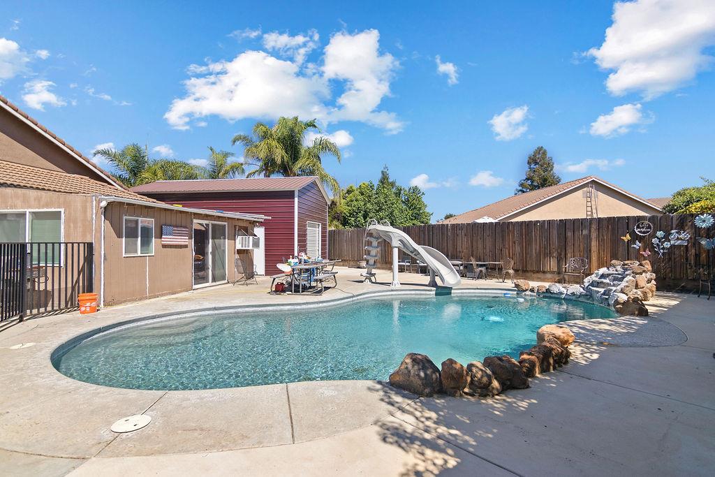 2749 Doubloon St, Riverbank, CA 95367