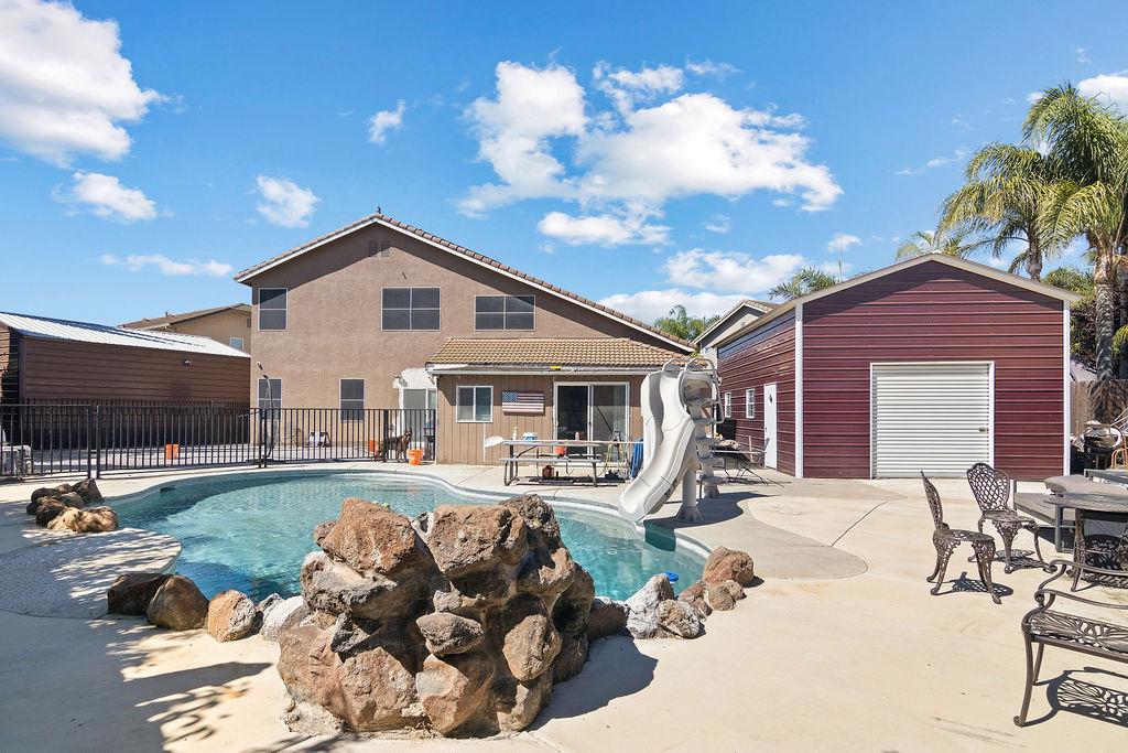 2749 Doubloon St, Riverbank, CA 95367