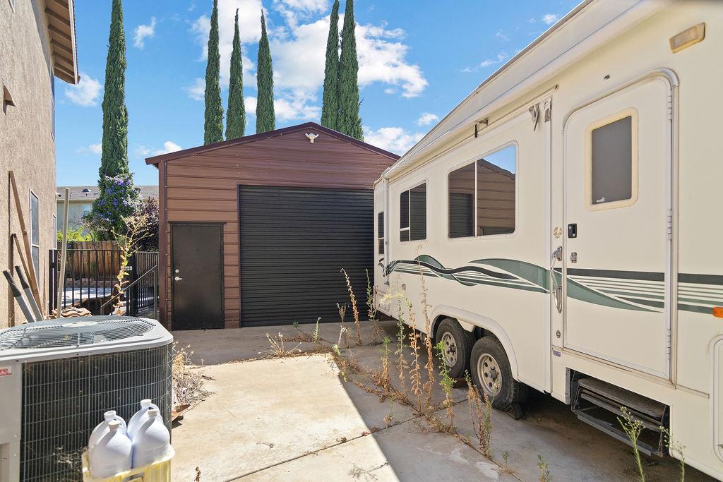2749 Doubloon St, Riverbank, CA 95367