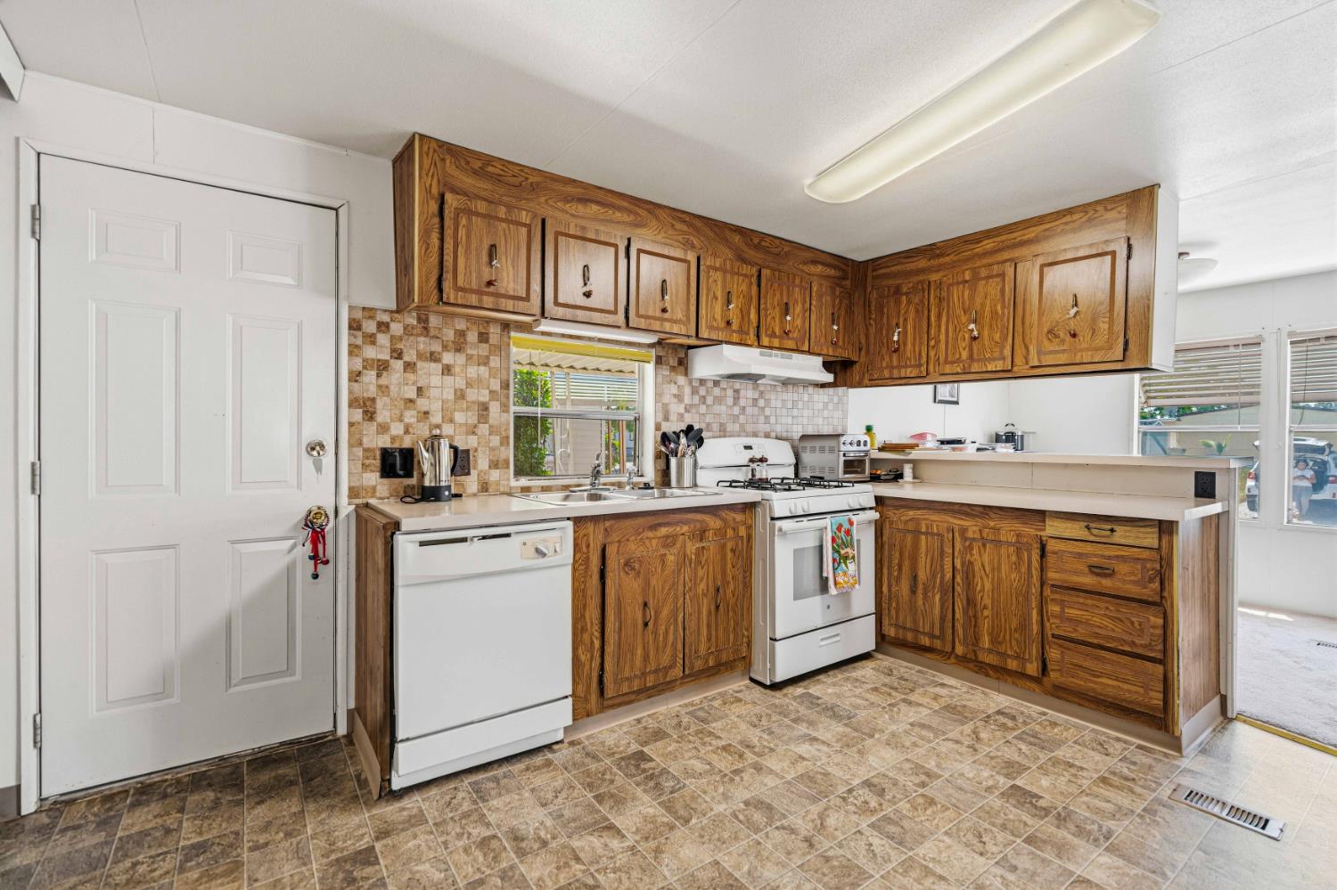 1200 S Carpenter Rd #38, Modesto, CA 95351