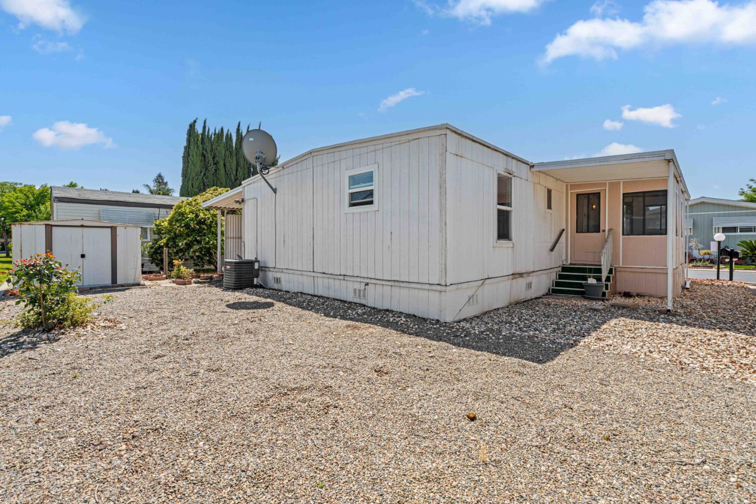 1200 S Carpenter Rd #38, Modesto, CA 95351