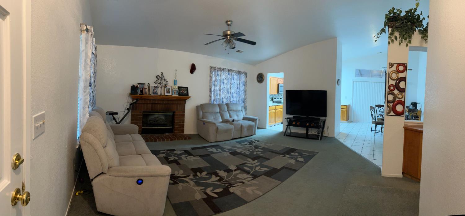 9873 Ferrel Ct, Delhi, CA 95315