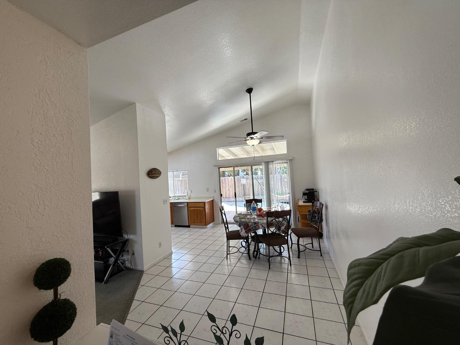 9873 Ferrel Ct, Delhi, CA 95315