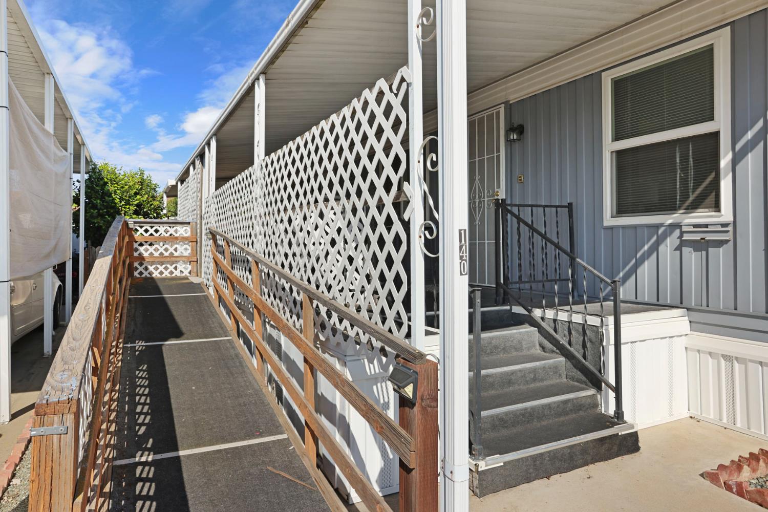 2505 Jackson Ave, Escalon, CA 95320