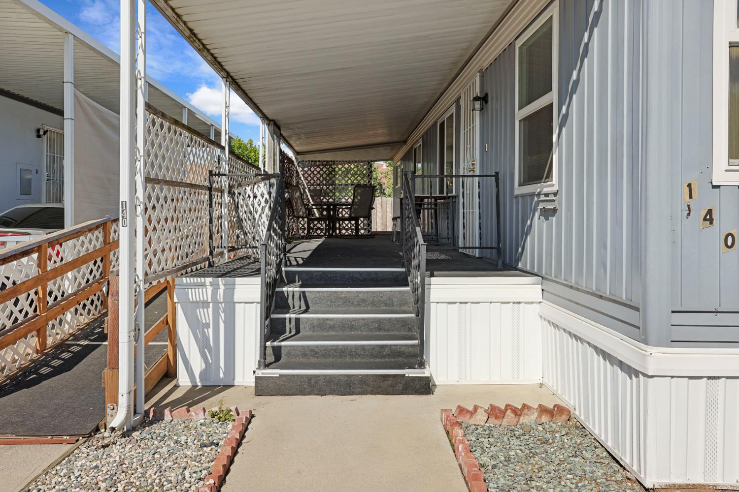 2505 Jackson Ave, Escalon, CA 95320