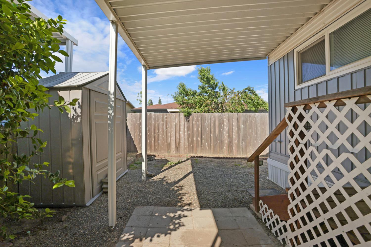2505 Jackson Ave, Escalon, CA 95320