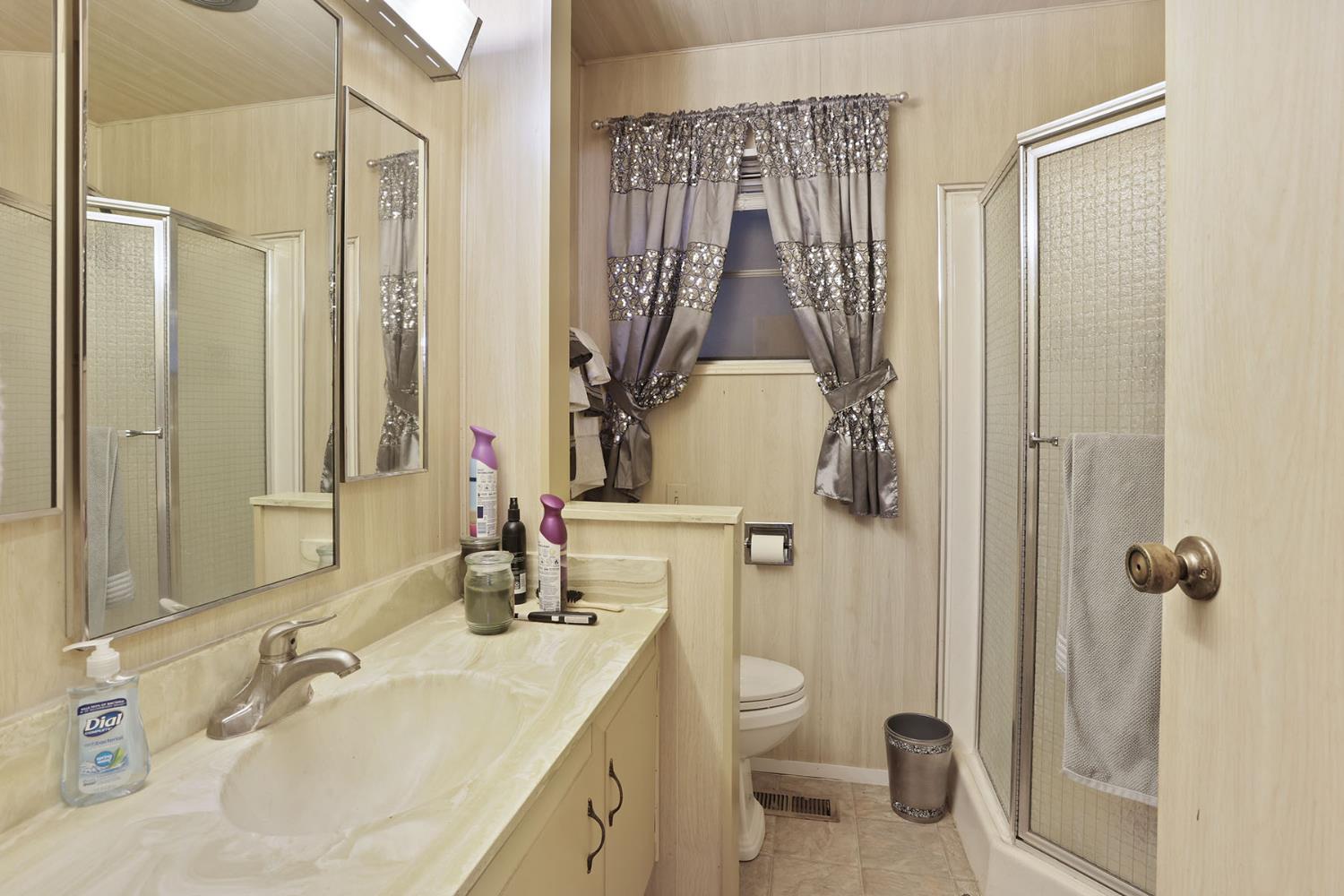 2505 Jackson Ave, Escalon, CA 95320