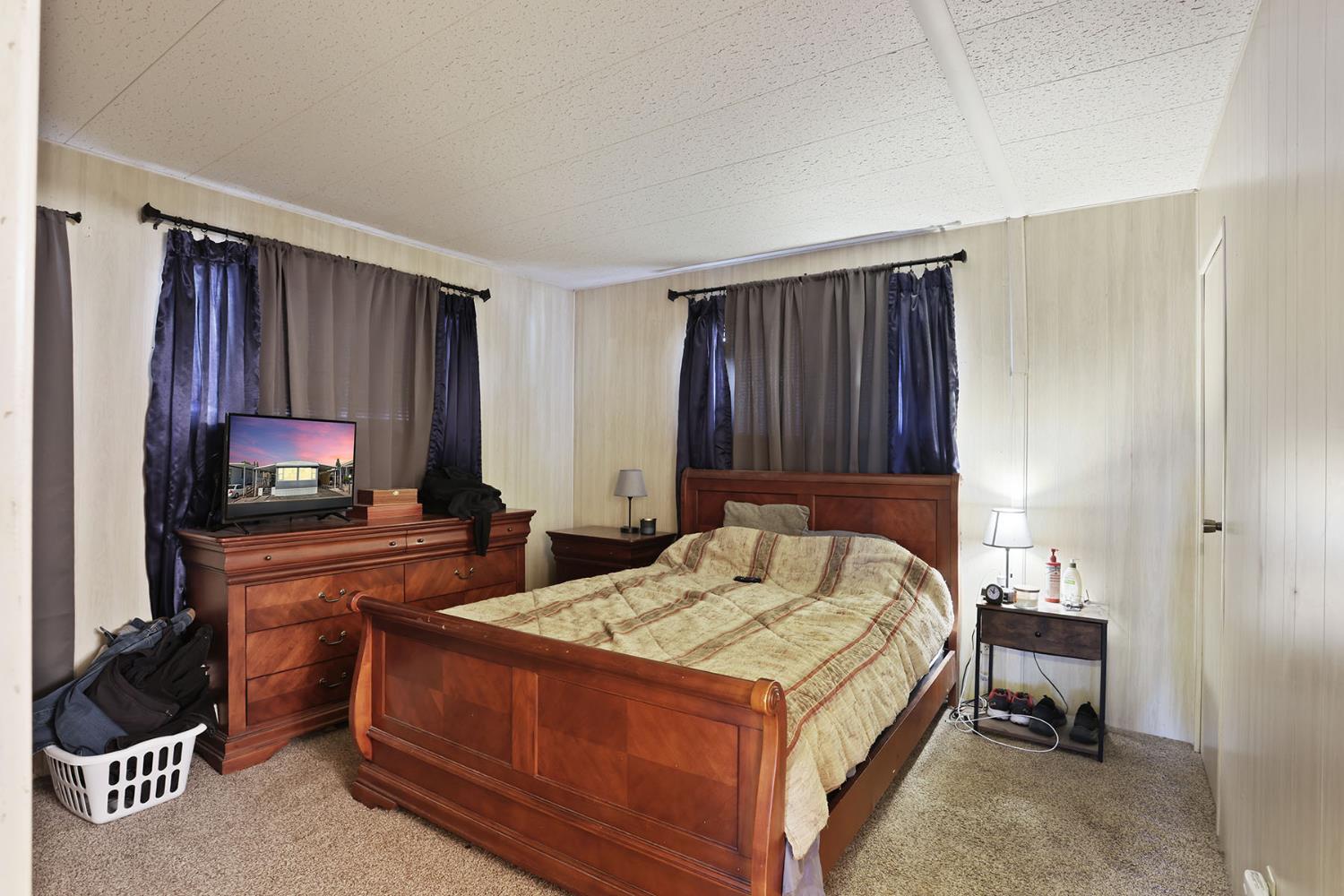 2505 Jackson Ave, Escalon, CA 95320