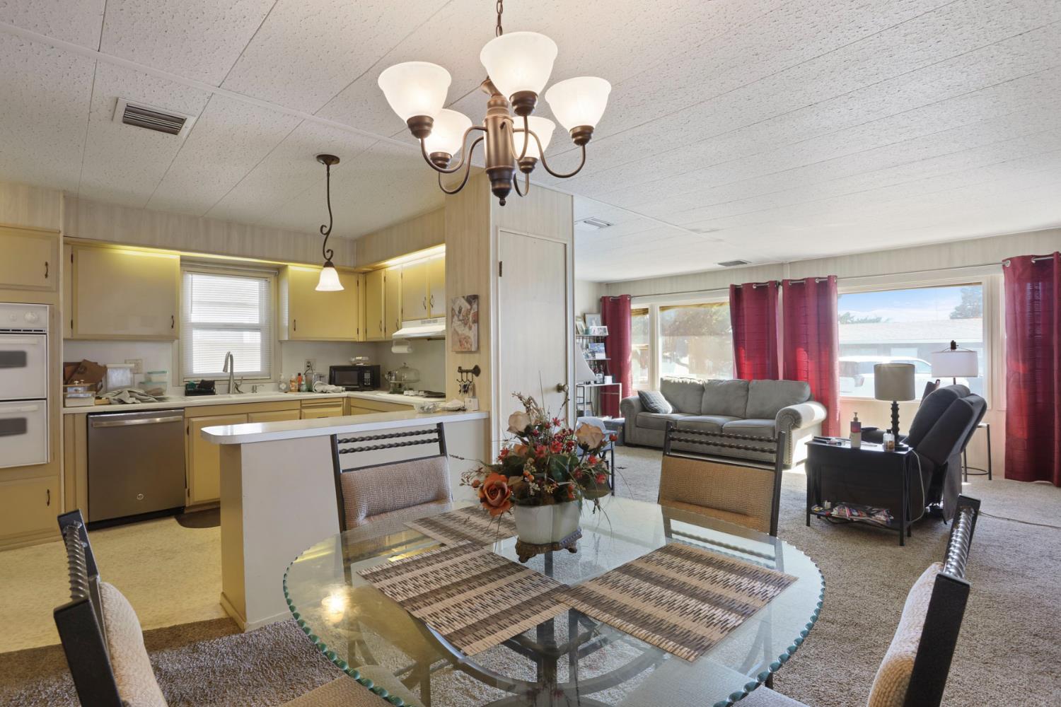2505 Jackson Ave, Escalon, CA 95320