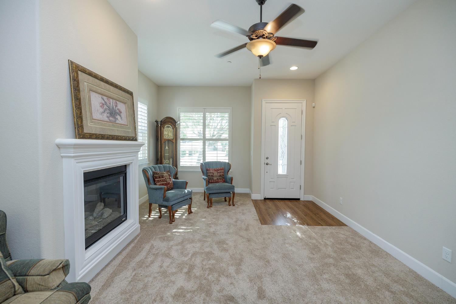 2471 Sea Lion Way, Turlock, CA 95380
