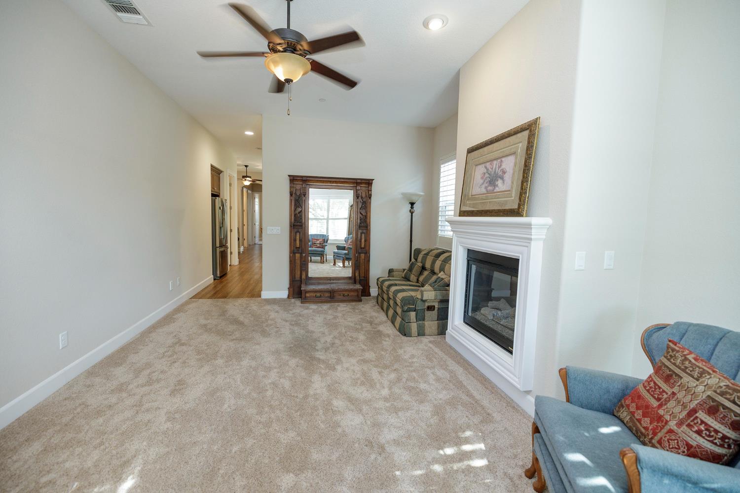 2471 Sea Lion Way, Turlock, CA 95380