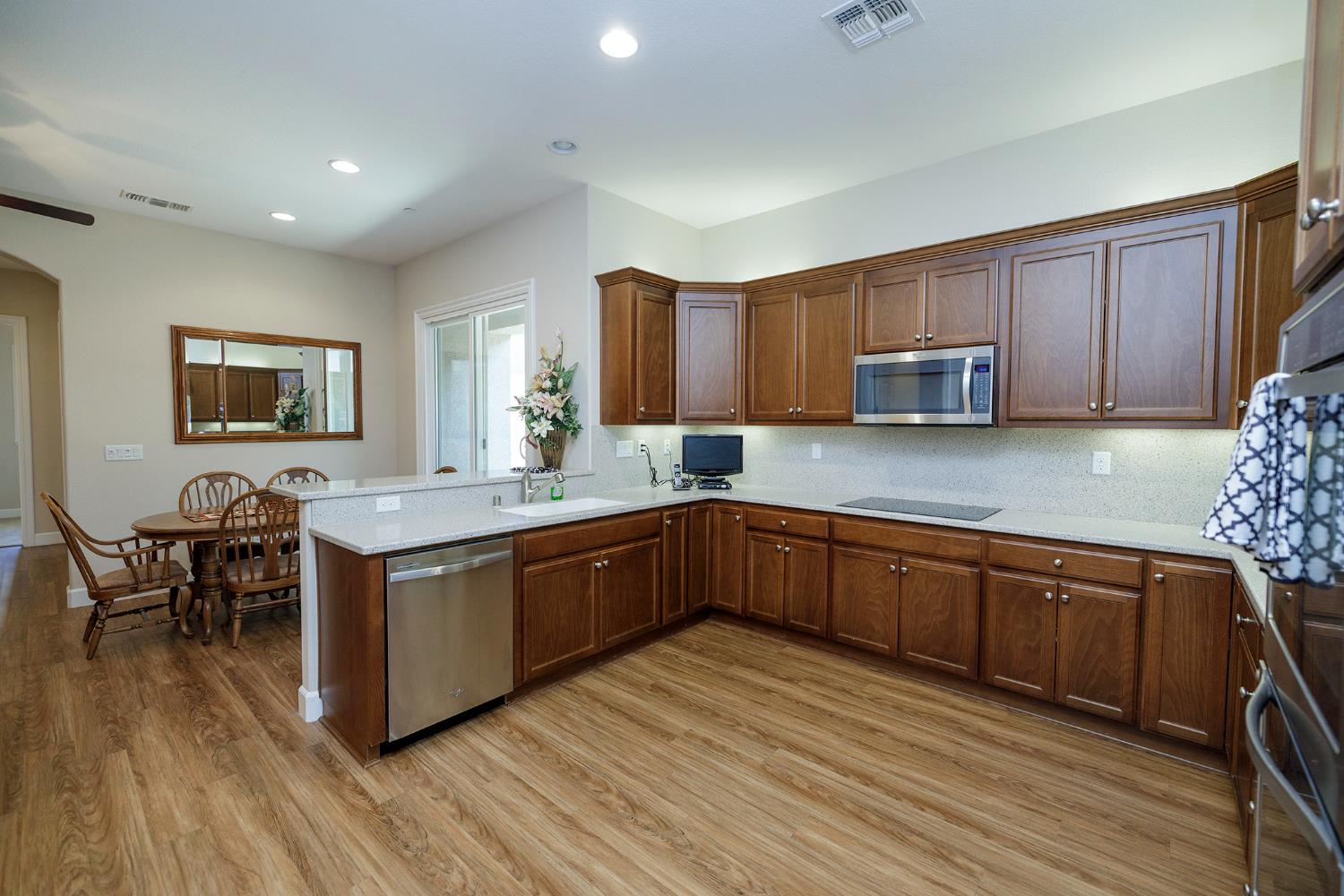 2471 Sea Lion Way, Turlock, CA 95380