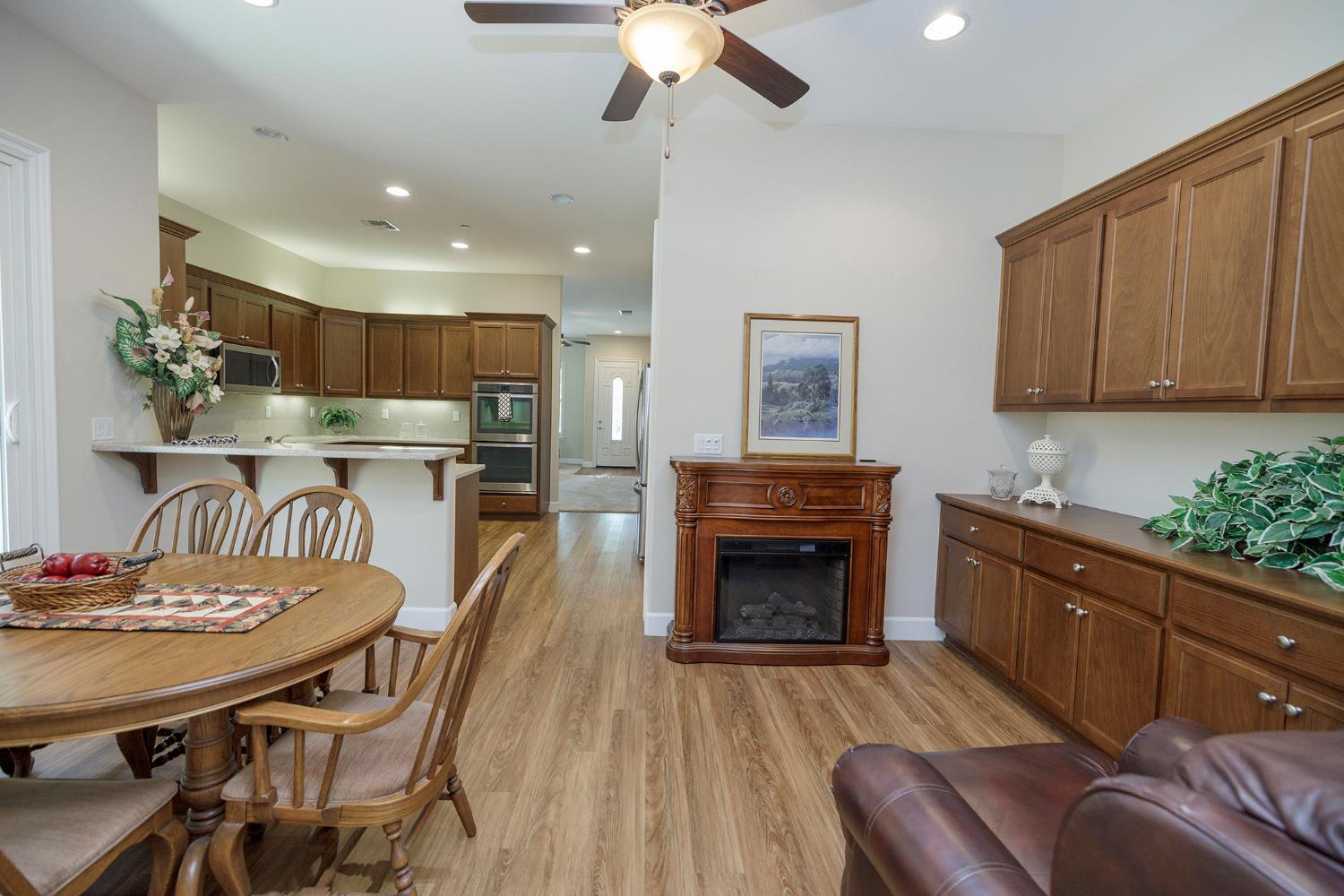 2471 Sea Lion Way, Turlock, CA 95380