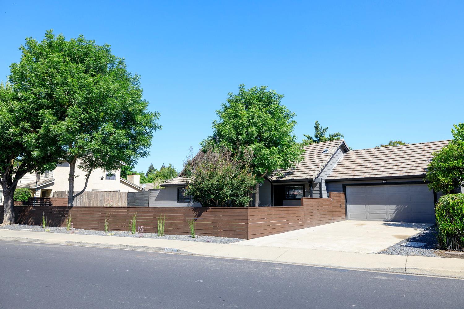 2325 Manor Oak Dr, Modesto, CA 95355