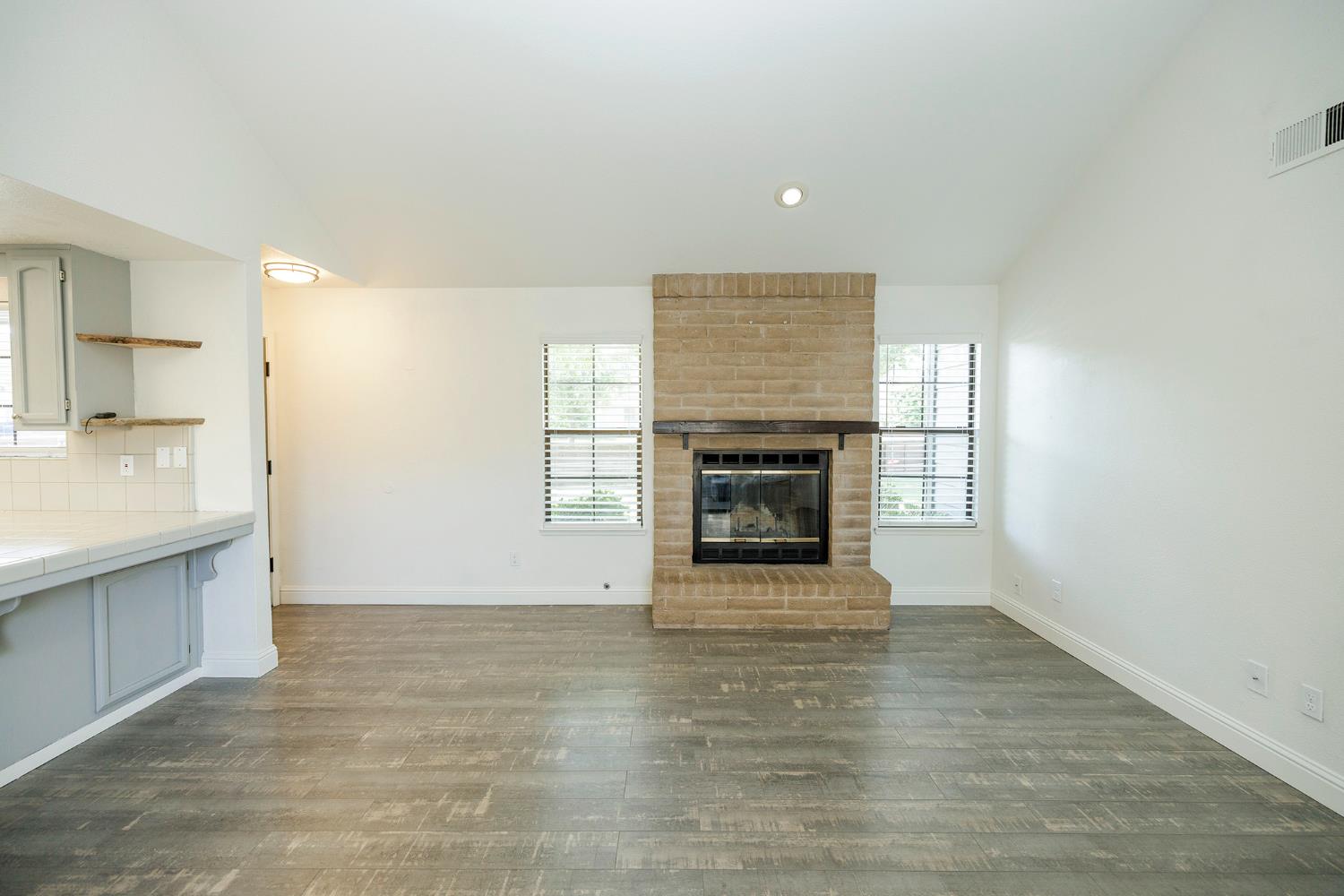 2325 Manor Oak Dr, Modesto, CA 95355