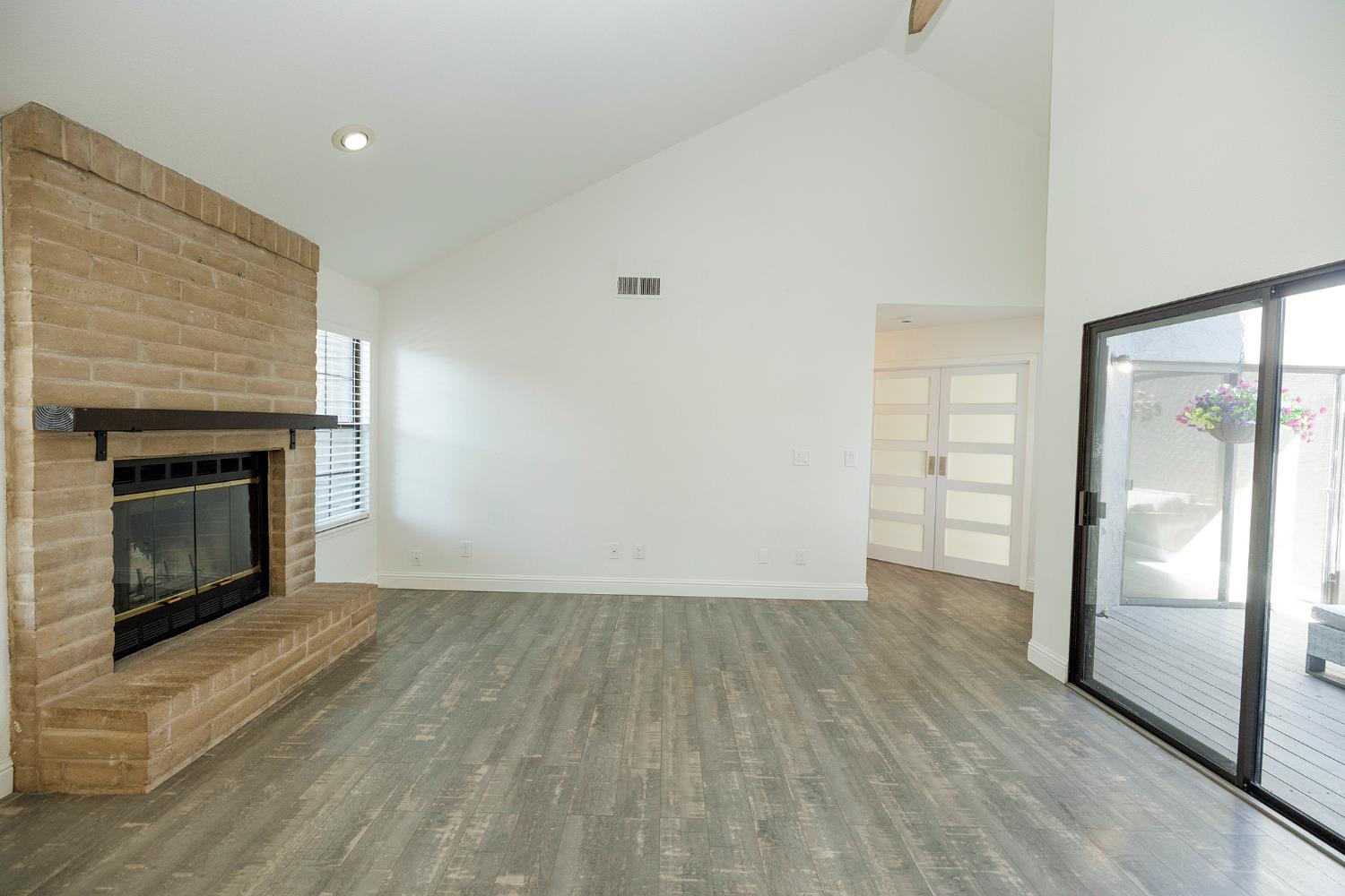 2325 Manor Oak Dr, Modesto, CA 95355