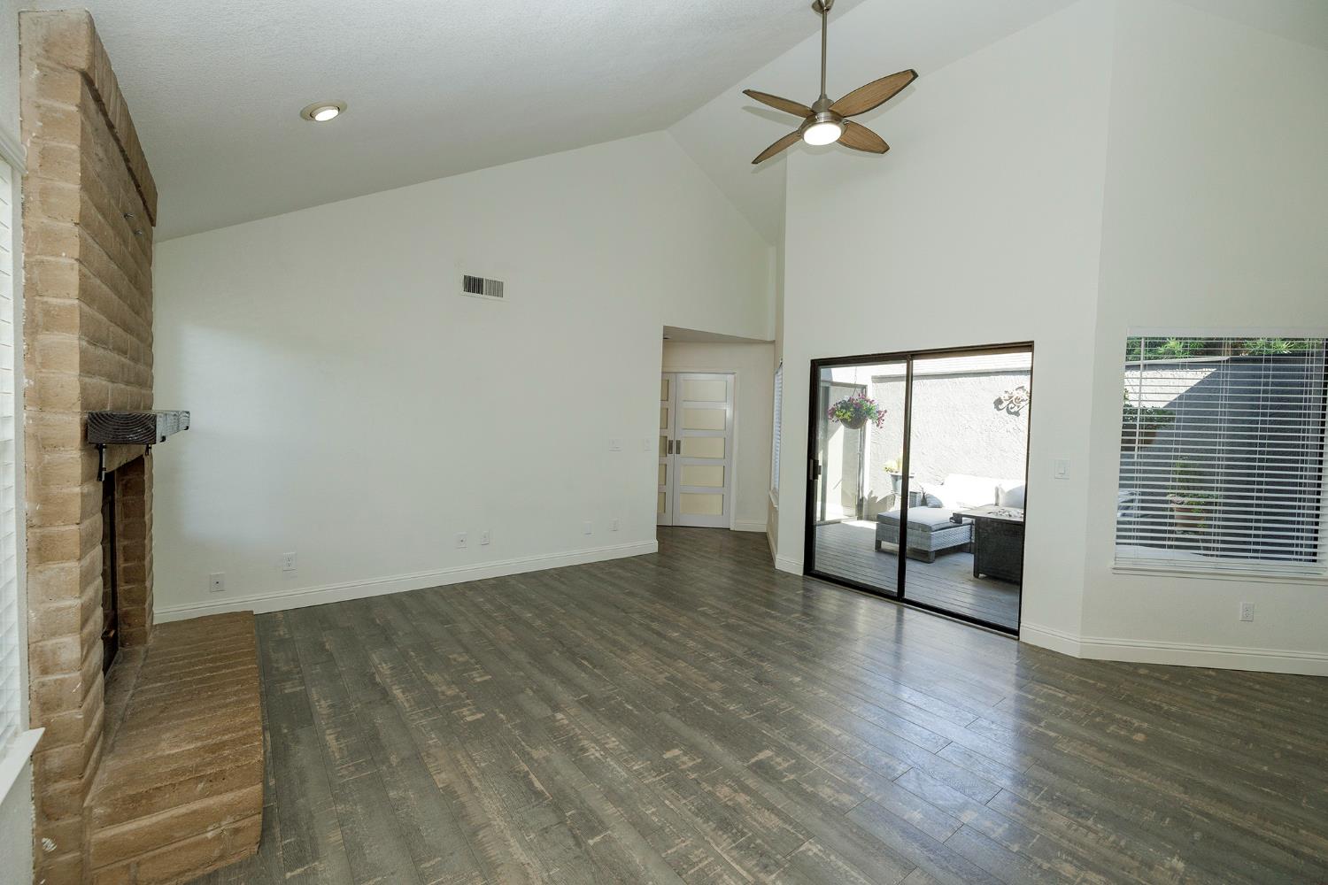 2325 Manor Oak Dr, Modesto, CA 95355