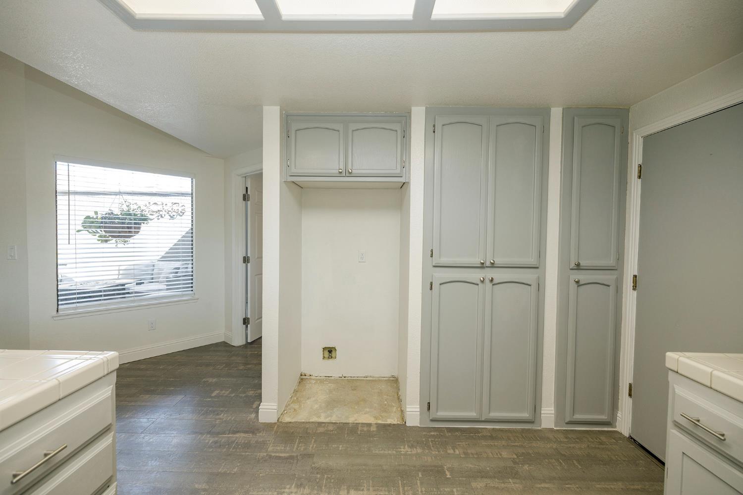 2325 Manor Oak Dr, Modesto, CA 95355