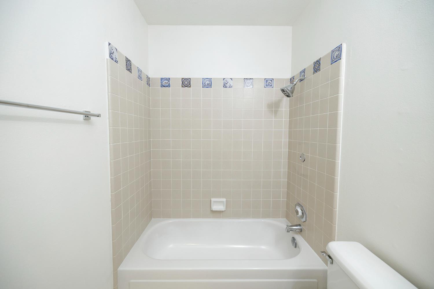 2325 Manor Oak Dr, Modesto, CA 95355