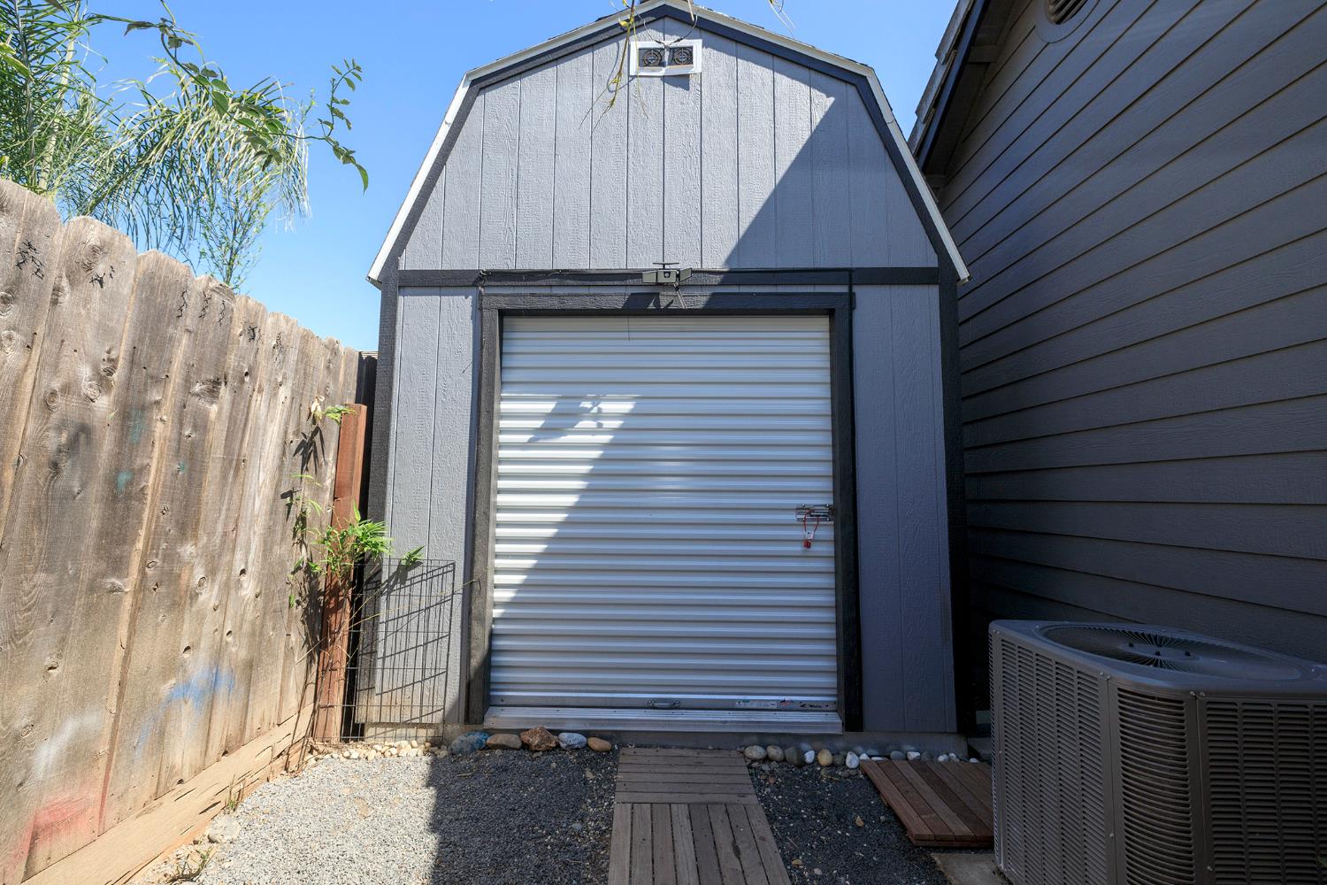 2325 Manor Oak Dr, Modesto, CA 95355