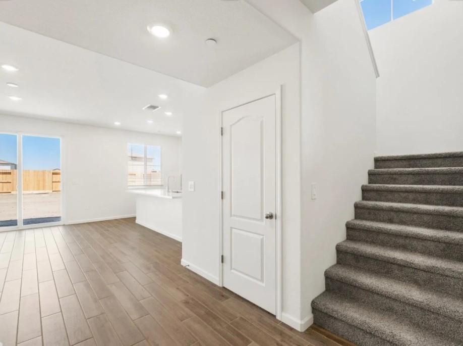 2261 Hewins St, Manteca, CA 95337