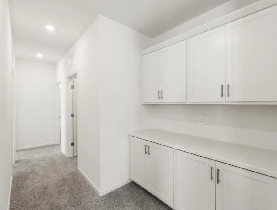 2261 Hewins St, Manteca, CA 95337