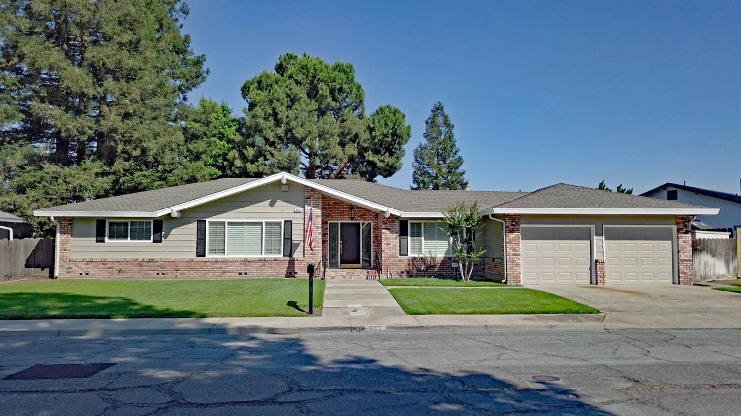 1661 Smith Dr, Turlock, CA 95382