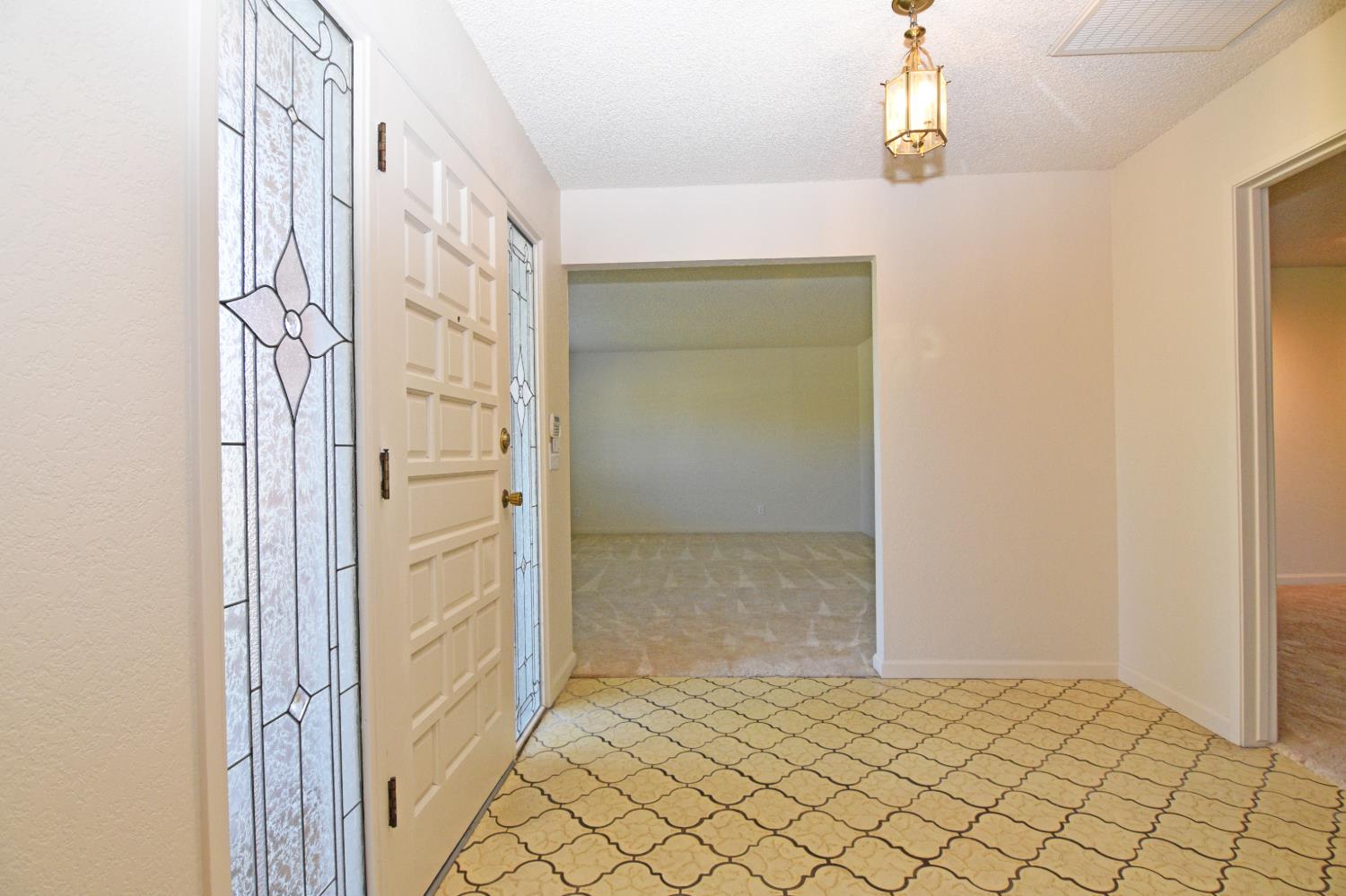 1661 Smith Dr, Turlock, CA 95382