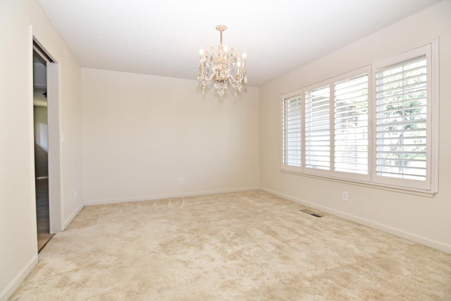 1661 Smith Dr, Turlock, CA 95382