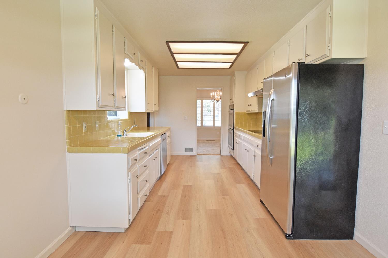 1661 Smith Dr, Turlock, CA 95382