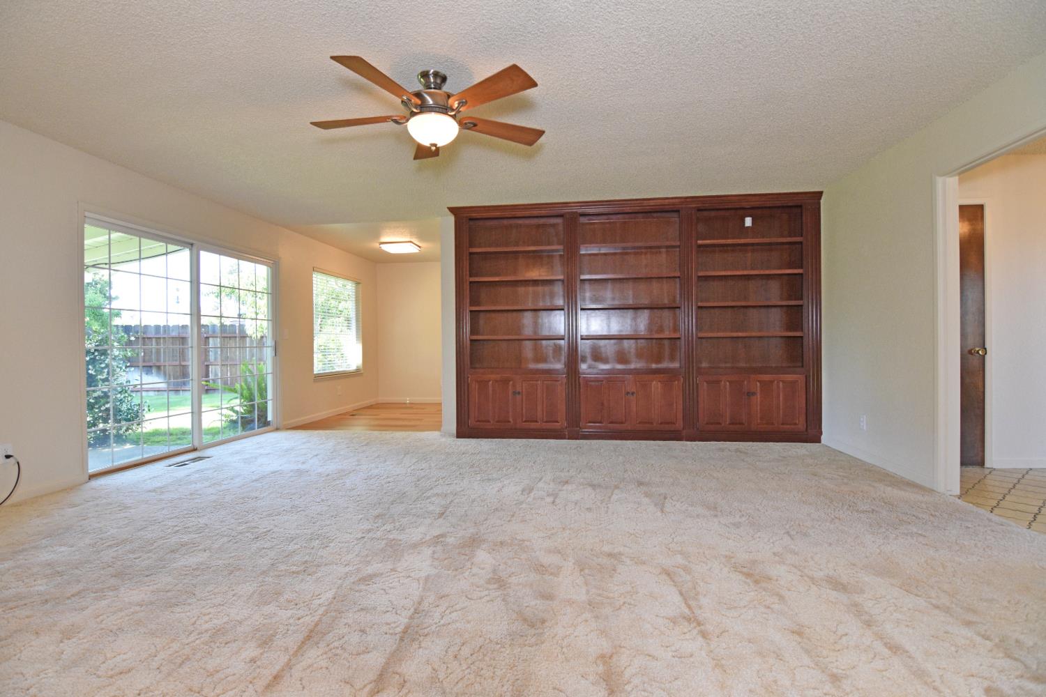 1661 Smith Dr, Turlock, CA 95382