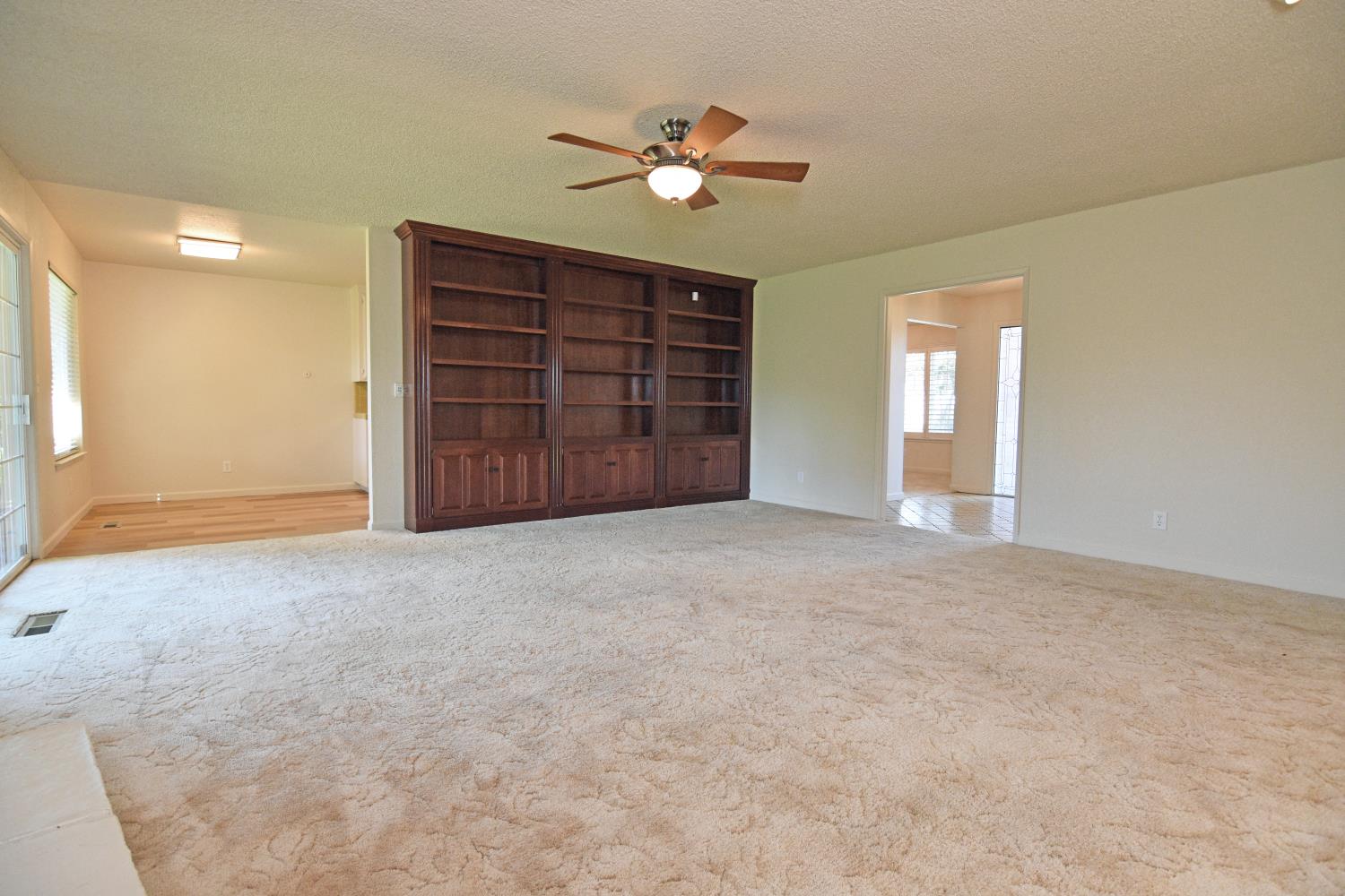 1661 Smith Dr, Turlock, CA 95382