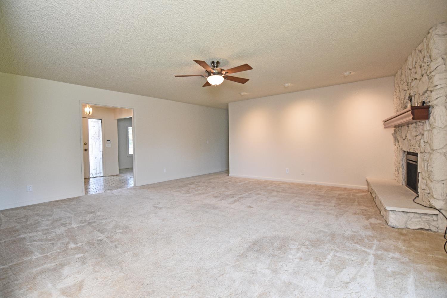 1661 Smith Dr, Turlock, CA 95382
