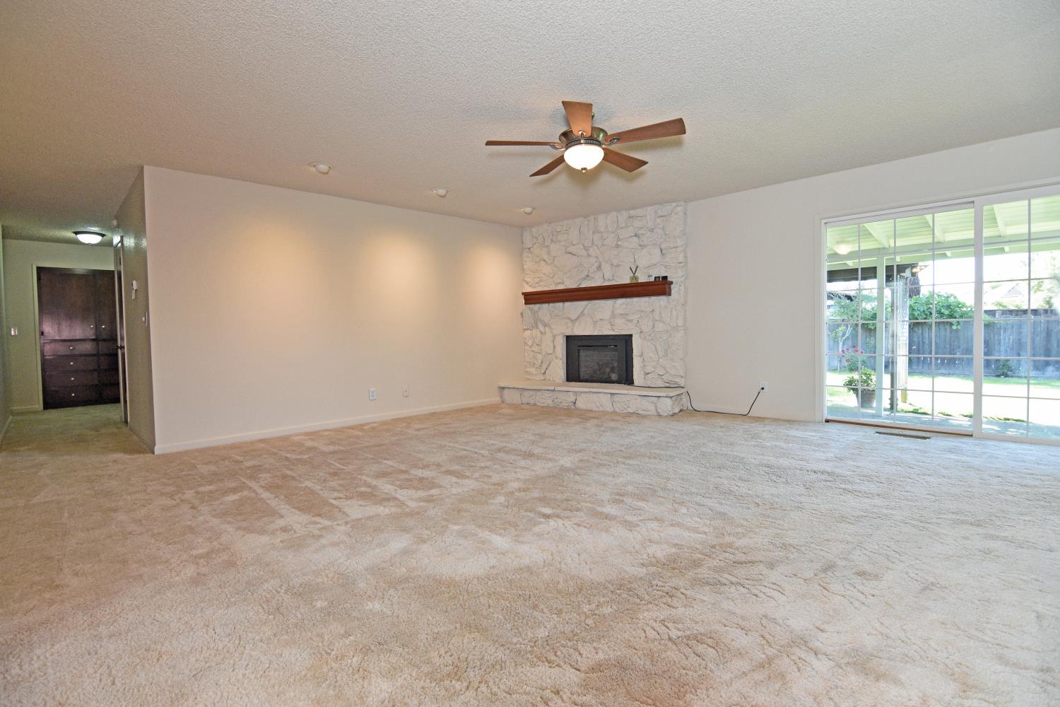1661 Smith Dr, Turlock, CA 95382