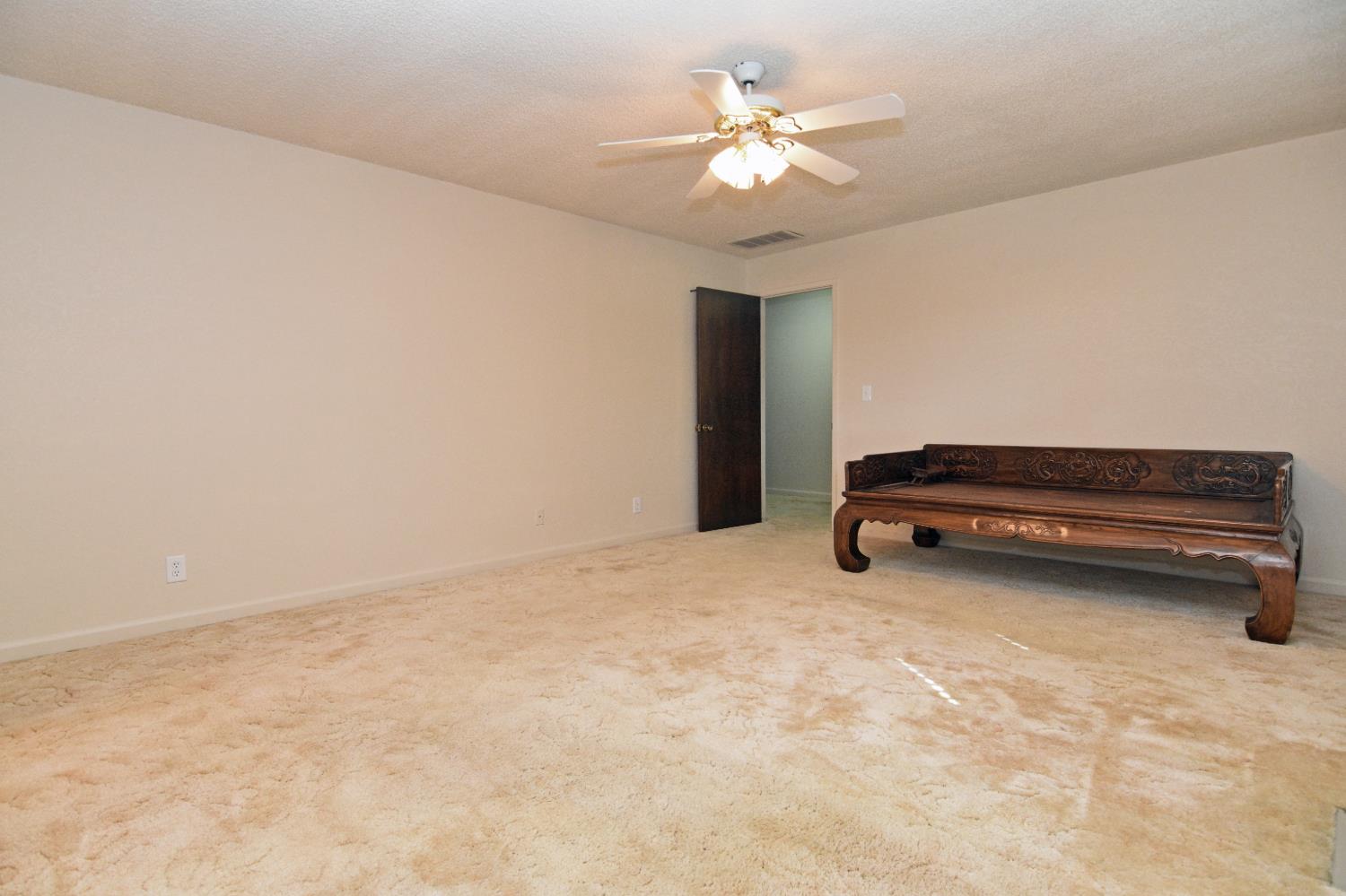 1661 Smith Dr, Turlock, CA 95382