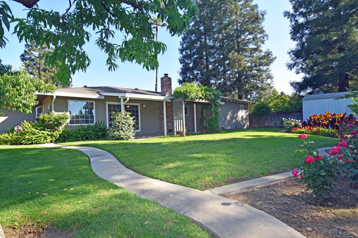 1661 Smith Dr, Turlock, CA 95382