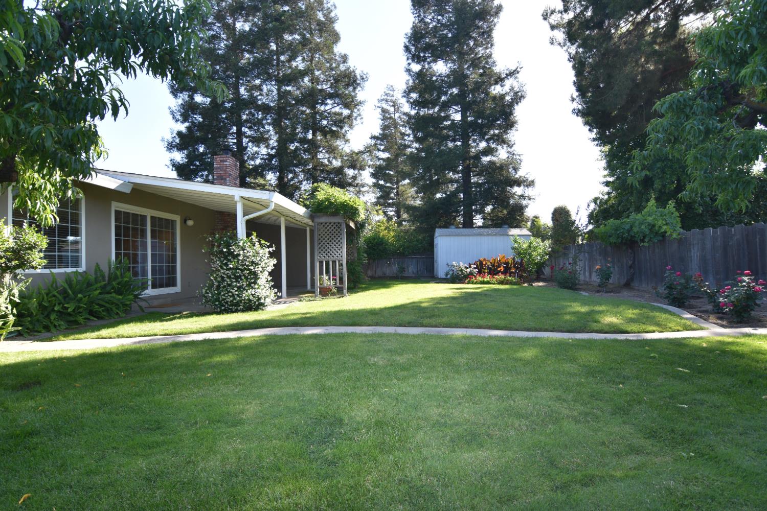 1661 Smith Dr, Turlock, CA 95382
