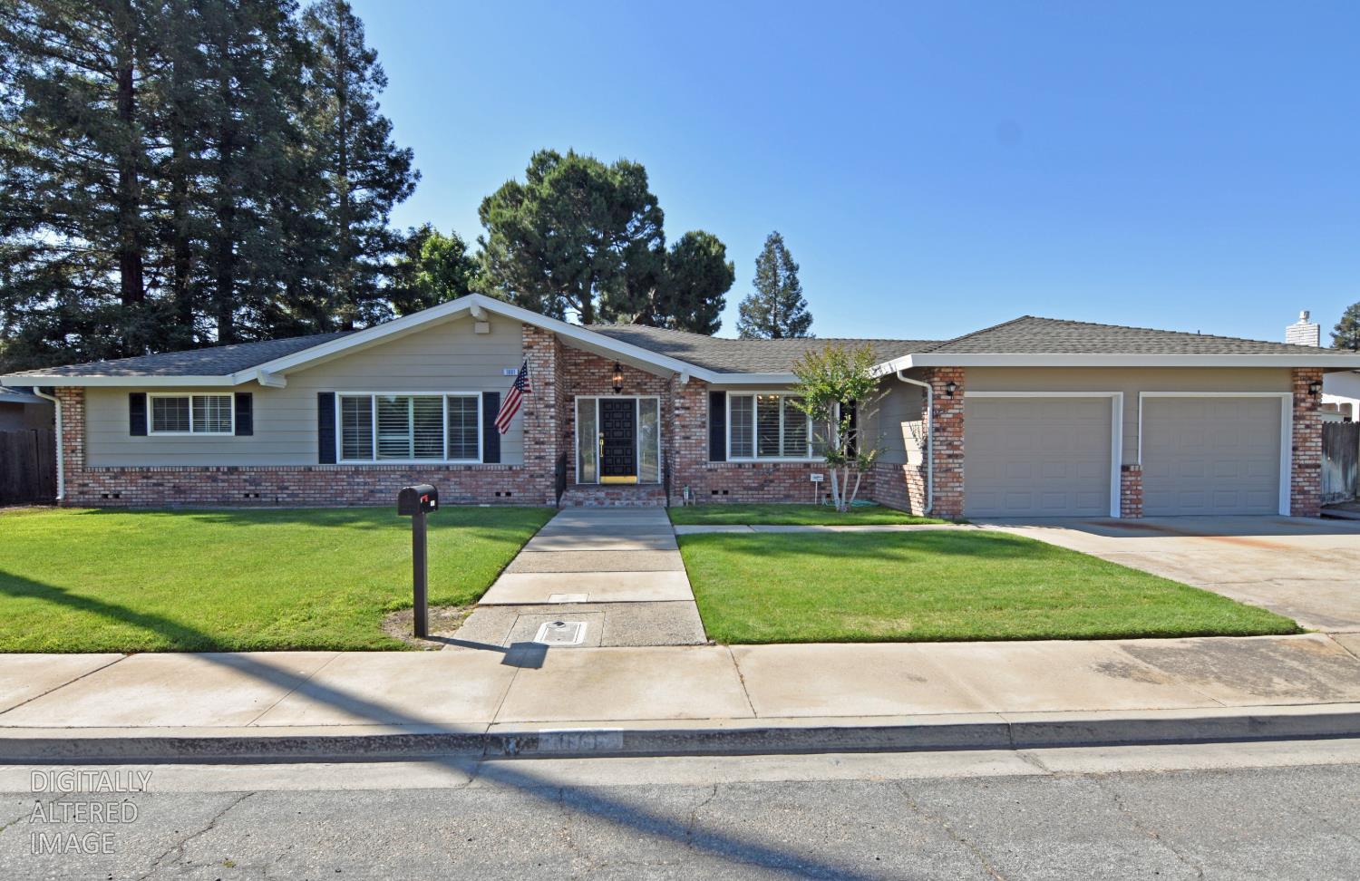 1661 Smith Dr, Turlock, CA 95382