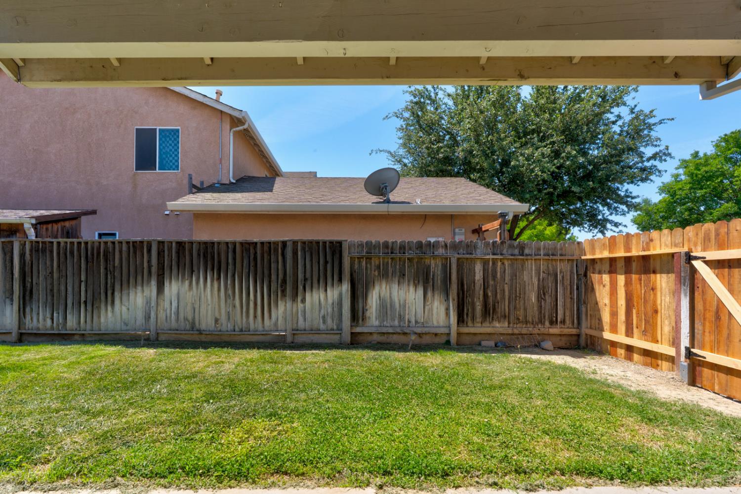 2541 Canvasback Dr, Los Banos, CA 93635