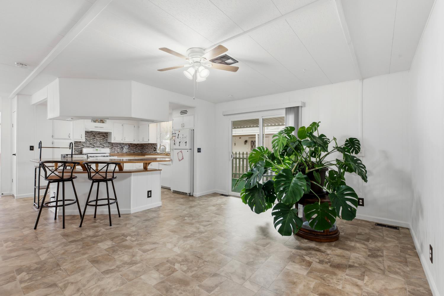 3921 Moana Way, Modesto, CA 95355
